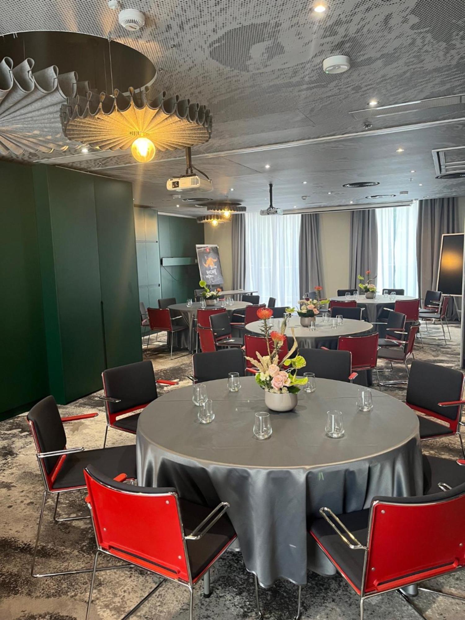 Ibis Bucharest Politehnica Hotel Ngoại thất bức ảnh